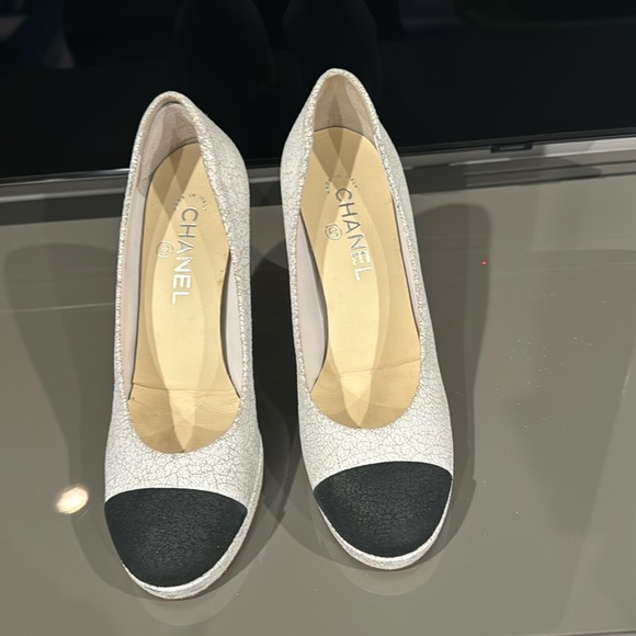 Chanel shoes - Picture 1 of 5